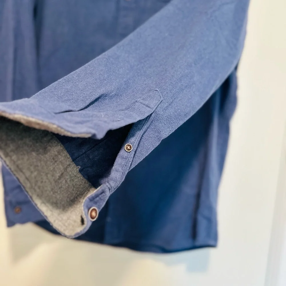 Lee Premium Select Men Sz:L Stretch Thick heavyweight Cotton blend. Button Down.